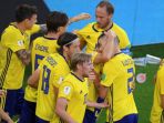 para-pemain-timnas-swedia-merayakan-gol-andreas-granqvist_20180628_192133.jpg