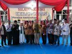 para-tokoh-agama-di-kampung-sawah-berfoto-bersama.jpg