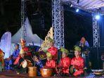 parade-pelangi-budaya-belitung.jpg