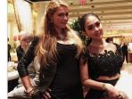 paris-hilton-syahrini-instagram_20141229_190721.jpg