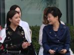 park-geun-hye-ha-ji-won_20161116_151153.jpg
