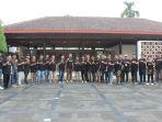 partai-mahasiswa-indonesia-pmi-berziarah-ke-makam-proklamator-indonesia.jpg