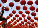 pasang-lampion-jelang-imlek-2019-di-medan_20190204_181600.jpg