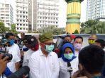 pasangan-akhyar-salman-bersama-relawan-bersiap-siap-berangkat.jpg