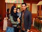 pasangan-selebritis-dude-harlino-dan-alyssa-soebandono_20151218_143946.jpg