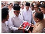pasangan-zaini-abdullah-nasaruddin-mendaftar-ke-kip-aceh_20160808_104402.jpg