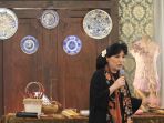 pasar-tiban-batik-rancangan-anne-avantie_20180701_002032.jpg