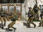 pasukan-israel-idf-dalam-operasi-militer-di-tepi-barat-21.jpg