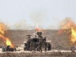 pasukan-israel-menembakkan-peluru-artileri-ke-gaza.jpg