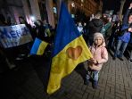 pasukan-rusia-mundur-dari-kherson-rakyat-ukraina-bersorak_20221112_084019.jpg