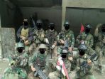 pasukan-tni-di-papua-dalam-operasi-pembebasan-sandera-beberapa-waktu-lalu_20181004_192134.jpg