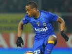 patrice-evra-kontrolbolaa_20150515_143229.jpg