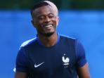 patrice-evra-senyummmm_20160825_211304.jpg