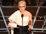 patricia-arquette-oscar_20150223_104829.jpg