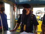 patroli-kplp-kemenhub-evakuasi-2-kapal-yang-alami-kerusakan-mesin-di-perairan-batam.jpg