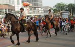 patroli-polisi-berkuda-amankan-car-free-day_20141109_172036.jpg