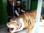 patung-harimau-sancang_20170320_153230.jpg