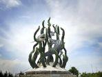 patung-yang-merupakan-lambang-kota-surabaya-atau-monumen-sura-dan-baya.jpg