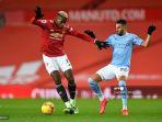 paul-pogba-berduel-dengan-riyad-mahrez.jpg