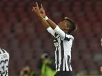 paul-pogba-haiygdiatassss_20150112_045854.jpg