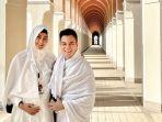 paula-verhoeven-dan-baim-wong-saat-menjalani-ibadah-umrah.jpg