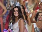 paulina-vega-miss-universe_20150126_115543.jpg