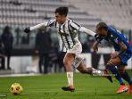 paulo-dybala-kiri-berduel-dengan-roberto-pereyra.jpg