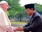 paus-dan-prabowo.jpg