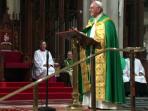 paus-fransiskus-di-gedung-gereja-katedral-st-patrick_20150925_125844.jpg