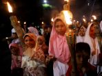 pawai-obor-sambut-malam-takbiran_20190605_074151.jpg
