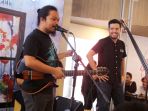 payung-teduh-launching-album-ruang-tunggu_20171219_212738.jpg