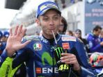pebalap-movistar-yamaha-motogp-asal-italia-valentino-rossi_20170922_152731.jpg