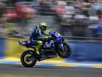 pebalap-tim-movistar-yamaha-valentino-rossi_20180519_155756.jpg