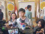 pebasket-timnas-u-18-indonesia-cliffton-wijaya-saat-diwawancarai.jpg