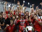 pecco-bagnaia-selebrasi-podium-di-parc-ferme-lusail-qatar.jpg