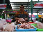 pedagang-ayam-potong-pasar-oro-oro-dowo-malang_20230519_154635.jpg