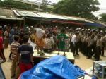 pedagang-di-stasiun-depok.jpg