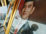 pedagang-mulai-jual-foto-presiden-dan-wapres-prabowo-gibran_20240423_195400.jpg