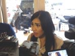 pedangdut-ayu-ting-ting-saat-ditemui-di-jumpa-pers-peduli-sahabat-jupe_20170413_214010.jpg