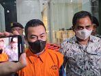 Pj Wali Kota Pekanbaru Risnandar Mahiwa Irit Bicara Sebelum Ditahan KPK