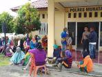 pekerja-perkebunan-sawit-mendatangi-kantor-polres-muratara.jpg