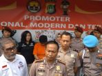 pelaku-pedofil-yang-merupakan-guru-sdn-di-depok_20180608_165501.jpg