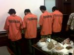 pelaku-pembunuhan-di-kebon-pisang2.jpg