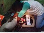 pelaku-pembunuhan-sadis-siswi-smp-tanjungbalai-memeragakan-pembekapan.jpg