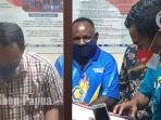 pelaku-pemukulan-tengah-baju-biru-petinju-dki.jpg