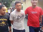 pelaku-pencabulan_20151108_011824.jpg