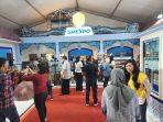 pelaku-usaha-mikro-kecil-dan-menengah-umkm-binaan-pertamina-dalam-ajang-pameran.jpg