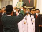 pelantikan-anies-dan-sandiaga-uno_20171016_185820.jpg