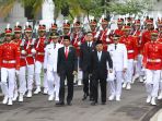 pelantikan-anies-dan-sandiaga-uno_20171016_195734.jpg