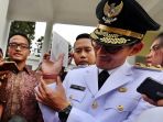 pelantikan-anies-dan-sandiaga_20171016_192844.jpg
